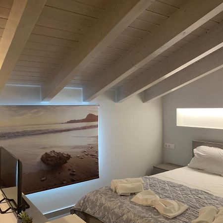 דאסיה Terpsichore Boutique Bright New Sofita Studios And Appartment מראה חיצוני תמונה