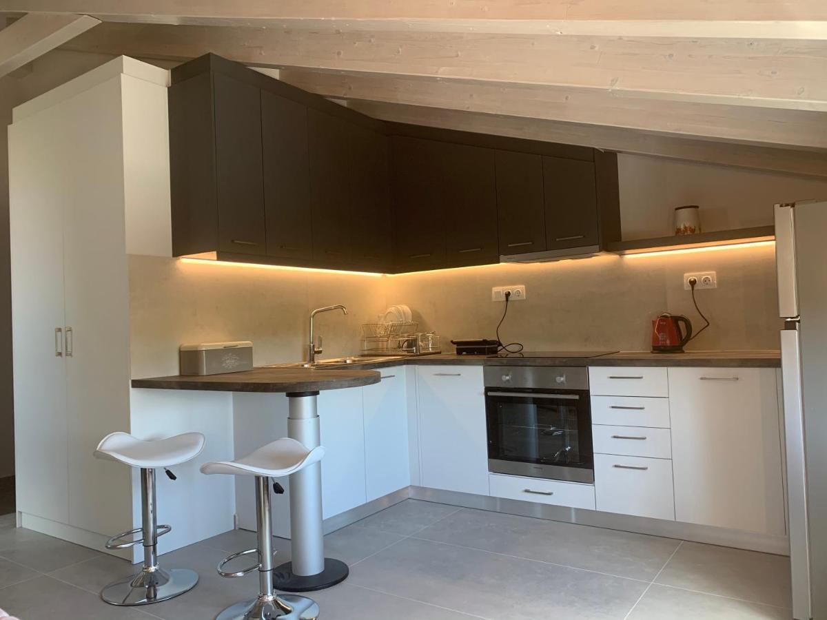 דאסיה Terpsichore Boutique Bright New Sofita Studios And Appartment מראה חיצוני תמונה