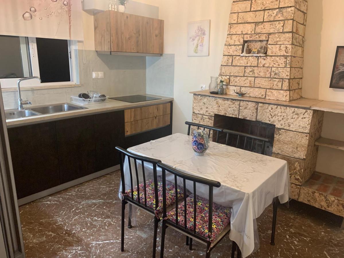 דאסיה Terpsichore Boutique Bright New Sofita Studios And Appartment מראה חיצוני תמונה